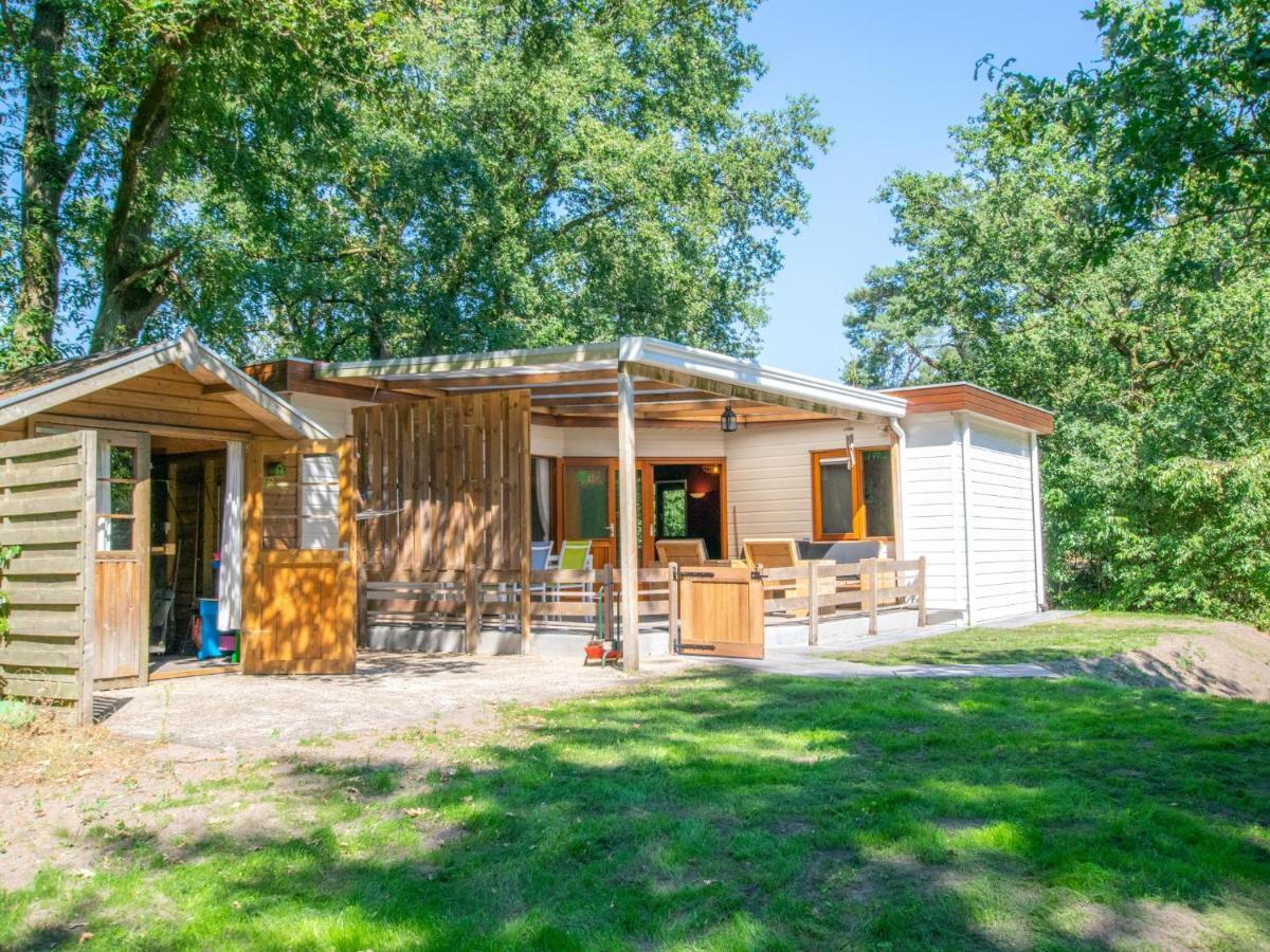 Witte Bungalow Uden Exterior photo