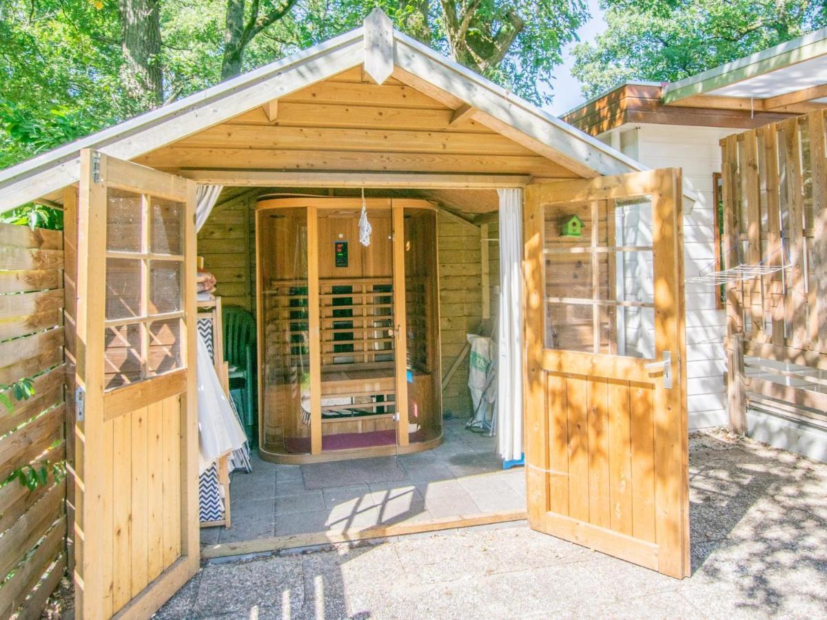 Witte Bungalow Uden Exterior photo